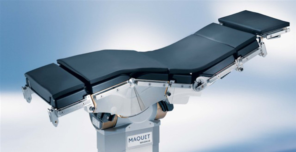 Produkt Bild: Maquet Magnus 1180 gebraucht mit Säule stationär und zwei Tischplatten mit Transporter